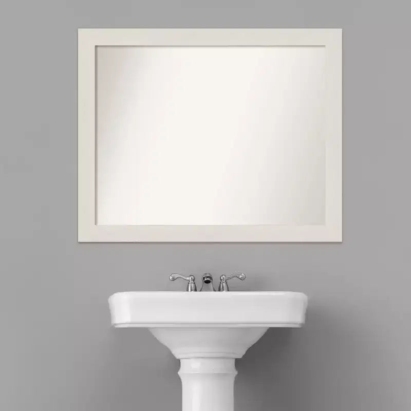 Specchio da parete stretto rustico bianco con cornice in polistirene, 32" x 26": montaggio a parete -