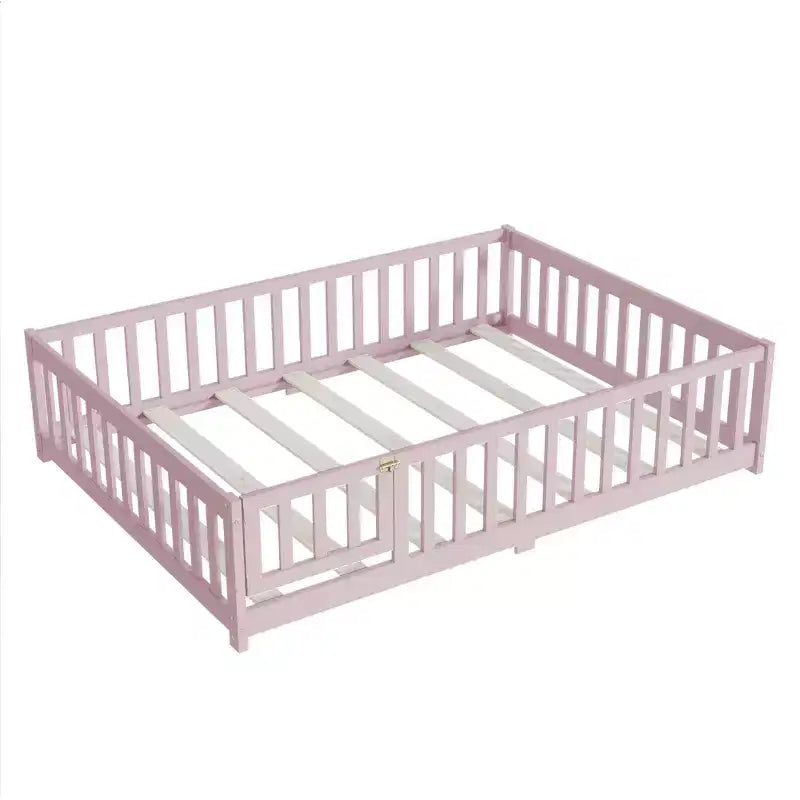 Letto completo a pavimento con recinzione e porta, sponde in legno di gomma rosa