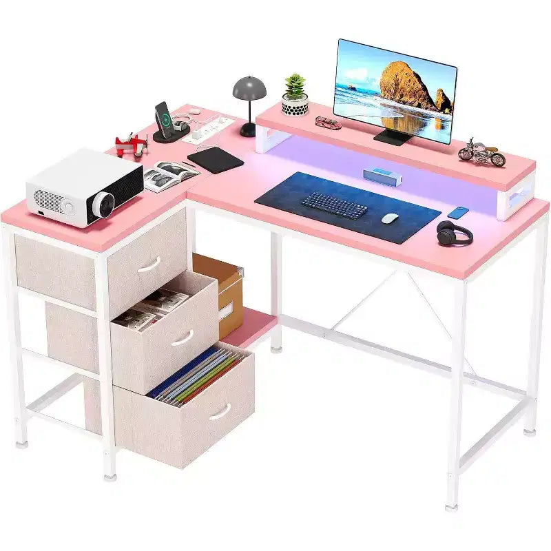Scrivania Gaming a L con Luci LED, Prese di Corrente, Cassetti e Ripiani, Scrivania ad Angolo per Ufficio Domestico, Nero